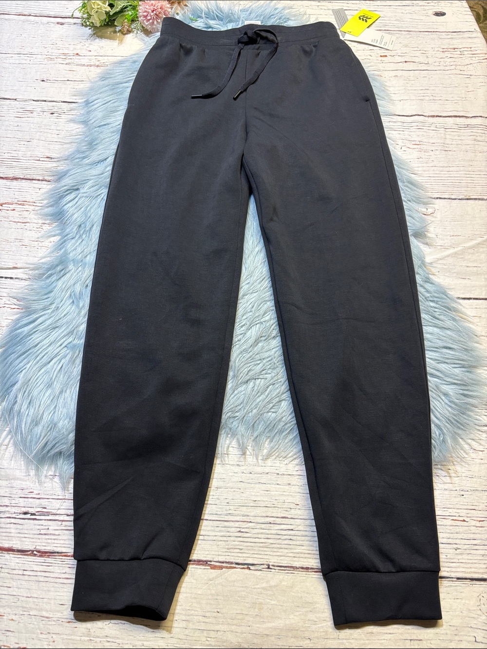 NWT All In Motion Black Airy Sleek Joggers sz S